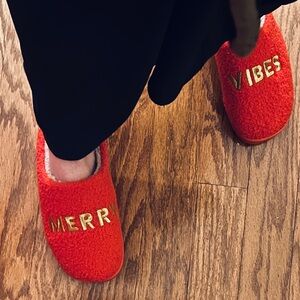 Cozy Red Slippers with Gold 'Merry Vibes’ Embroidery New In Box Womens 7 - 8 NWT